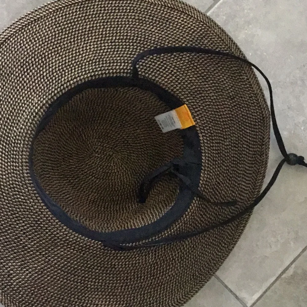 Solar Escape UPF 50+ Wide Brim Sun Hat | Beige & Black | Packable & Adjustable
